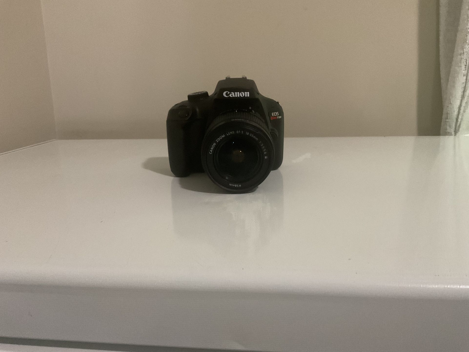 Canon Camera + Kit