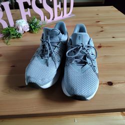 Nike. Quest running. Shoes  size. 8.5