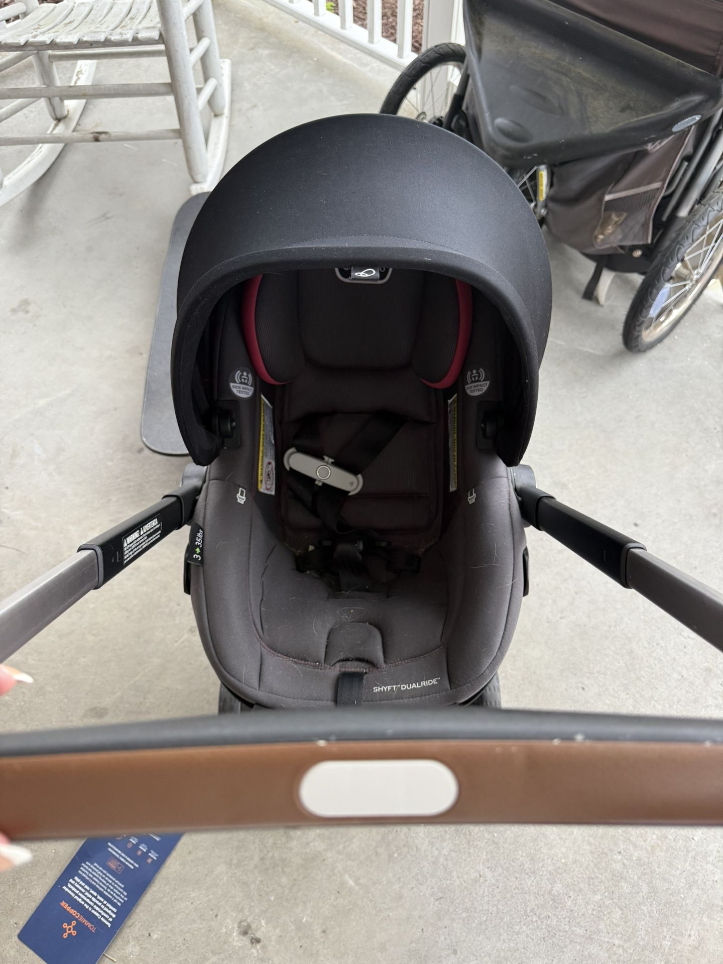 Evenflo Shyft Dualride