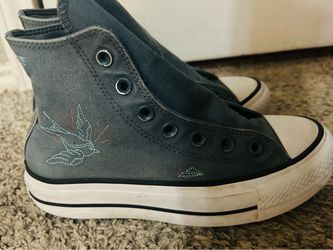 Limited Edition Converse Size 6