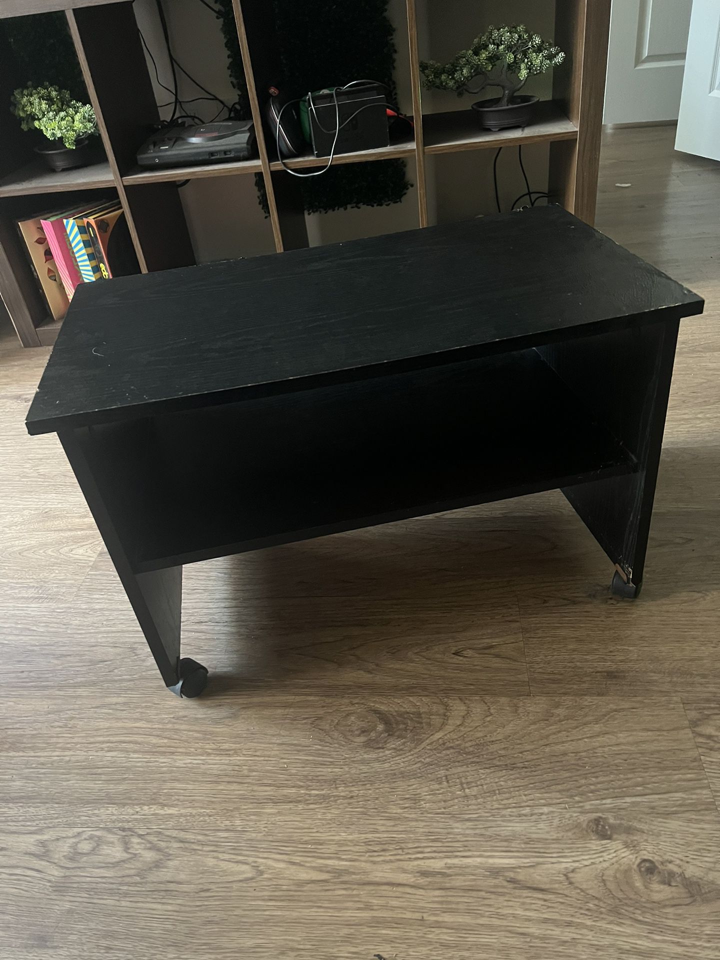 Small Sliding Table with wheels