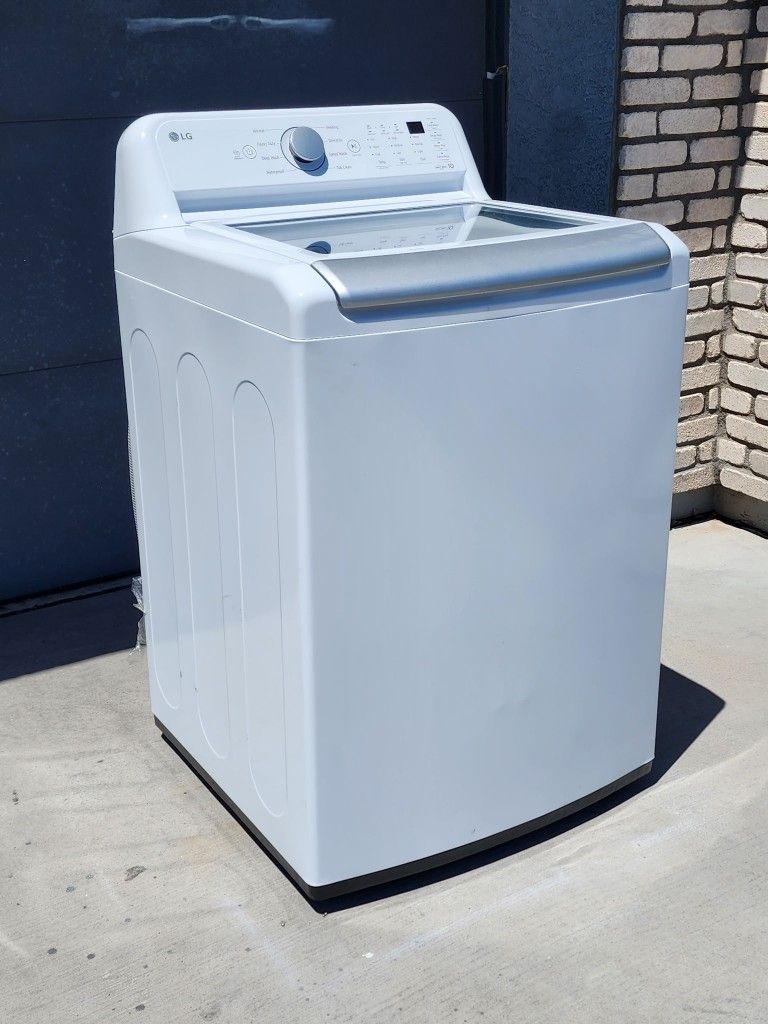 "LG" WASHER RECENT MODEL TOPLOADER ULTRA KING SIZE CAPACITY
IN VERY GOOD CONDITION 4 MONTHS OF
WARRANTY DELIVER & INSTALLATION FREE