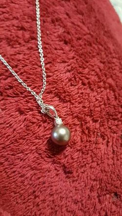 8mm Tahitian black pearl pendant