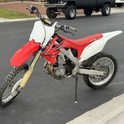 2009 Honda CRF450  - 4 Stroke