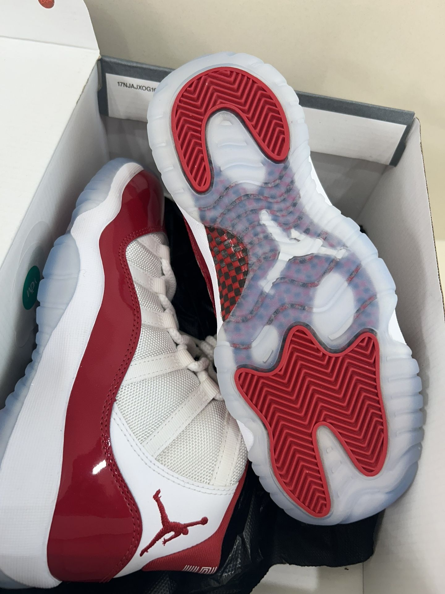 Air Jordan 11 Retro (gs). Size 4y. 199$