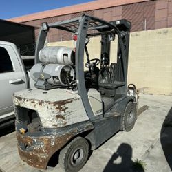 Crown Pallet Handler Forklift