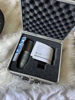 Vocal Recording Setup - Perception 220 + Stand + Vocal Booth