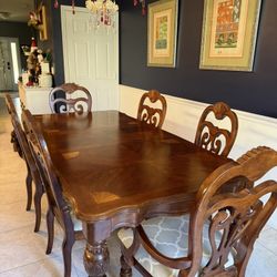 Dining Table & Chairs