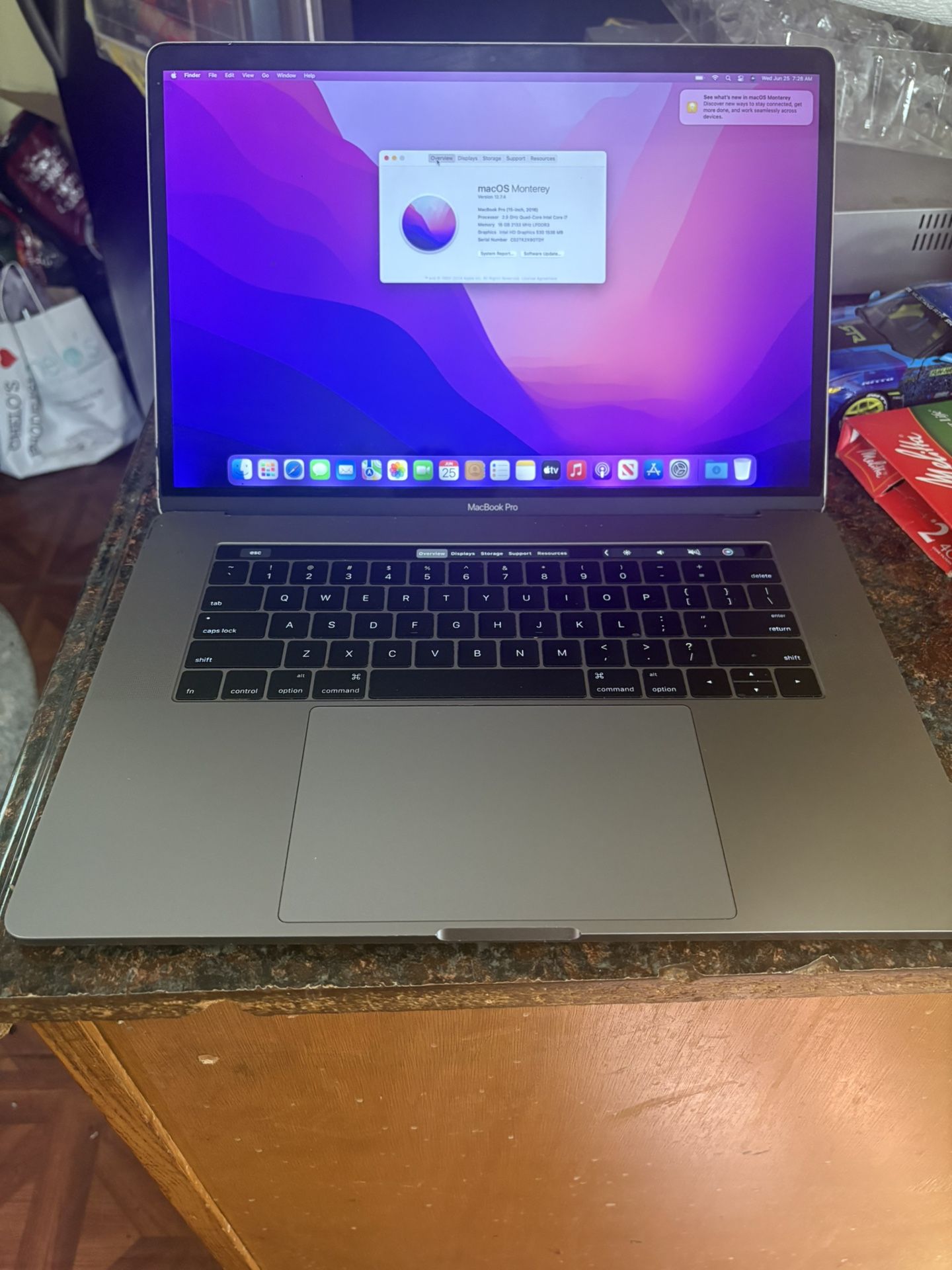 2017 MacBook Pro I7 16 Ram 1000 Gigs 15 Inch