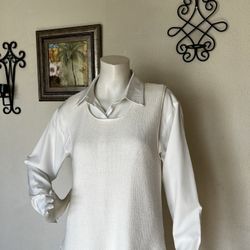 Cute White vest/sweater size L