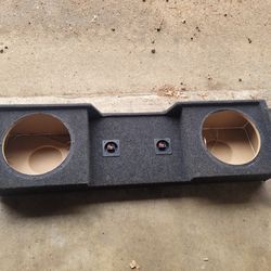 Subwoofer box for truck