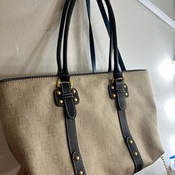 Dooney & Bourke Purse