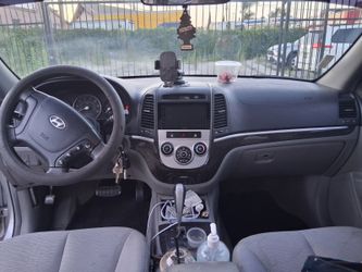 2008 Hyundai Sante Fe, UT,Silver.