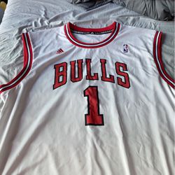 White Mens XXL Derrick Rose Bulls Jersey for Sale in Tempe, AZ