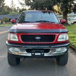 1997 Ford F150, Lariat 4X4 Low Miles