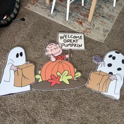 Charlie Brown Yard Signage