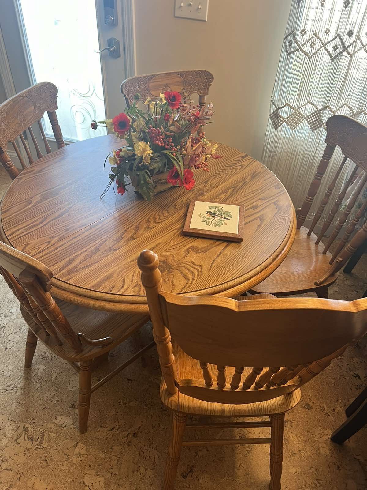 Vintage Wood Round Table With Five Chairs