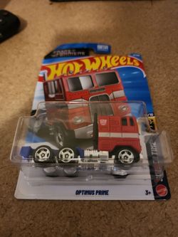 Hot Wheels Transformers Optimus Prime Die-Cast