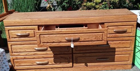 Dresser