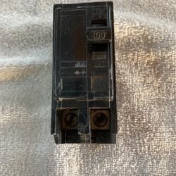 Square D 100amp Circuit Breaker