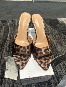 Women heels size 11