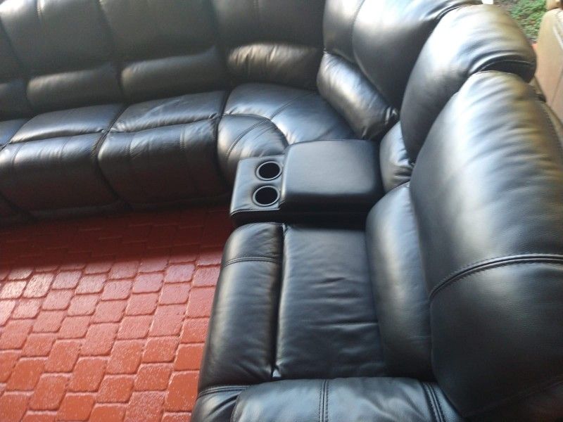 SECTIONAL GENUINE LEATHER RECLINER ELECTRIC BLACK COLOR.. DELIVERY SERVICE AVAILABLE 💥🚚💥