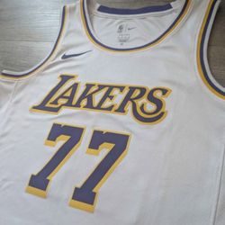 Luka Doncic Lakers Jersey #77 Medium