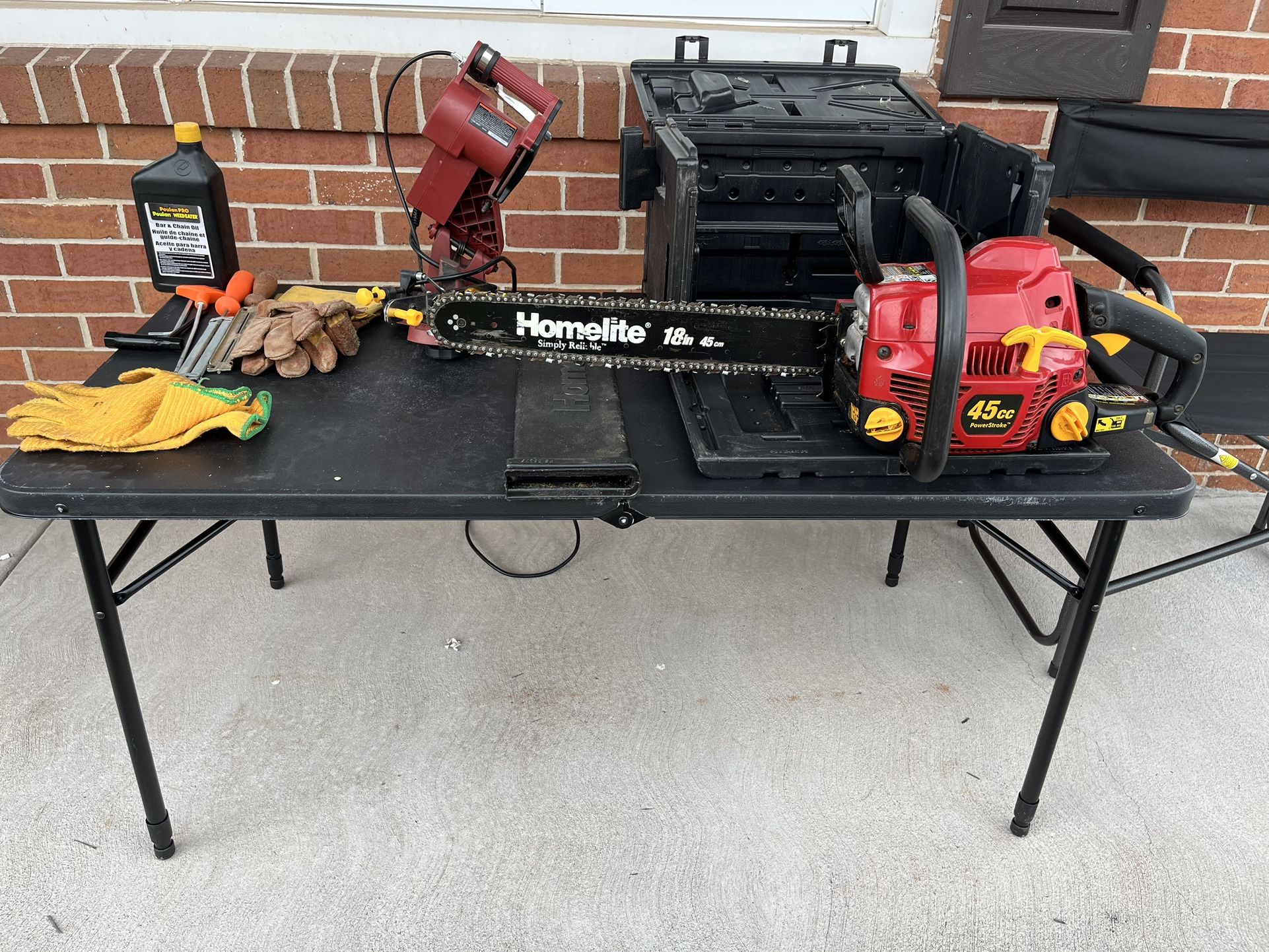 PRICE REDUCED! Chainsaw w All Accessories