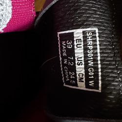 Women’s cycling/peloton shoes