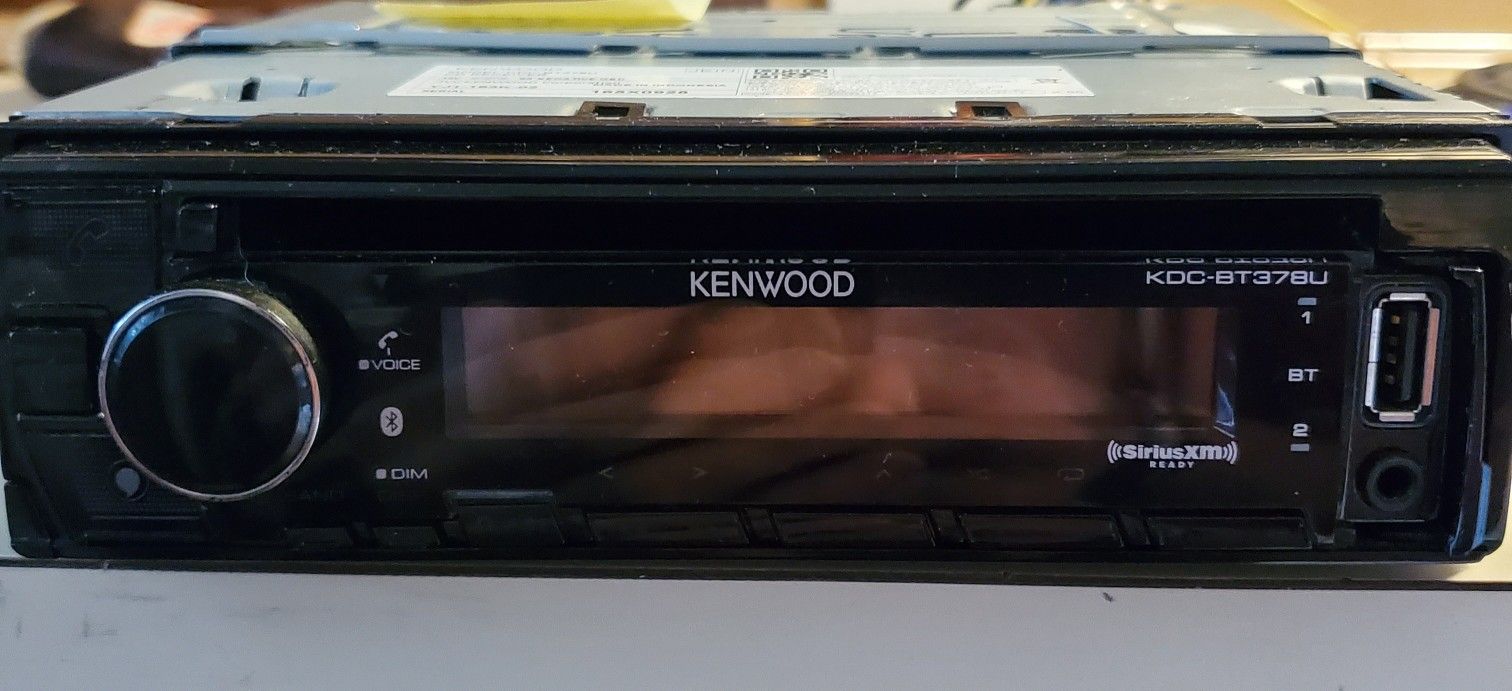 3 Kenwood Head Units KDC-BT378U,KDC-HD458U,KDC-152