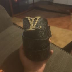 Louis Vuitton Belt READ DESCRIPTION 