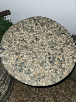 Round aggregate stepping stones