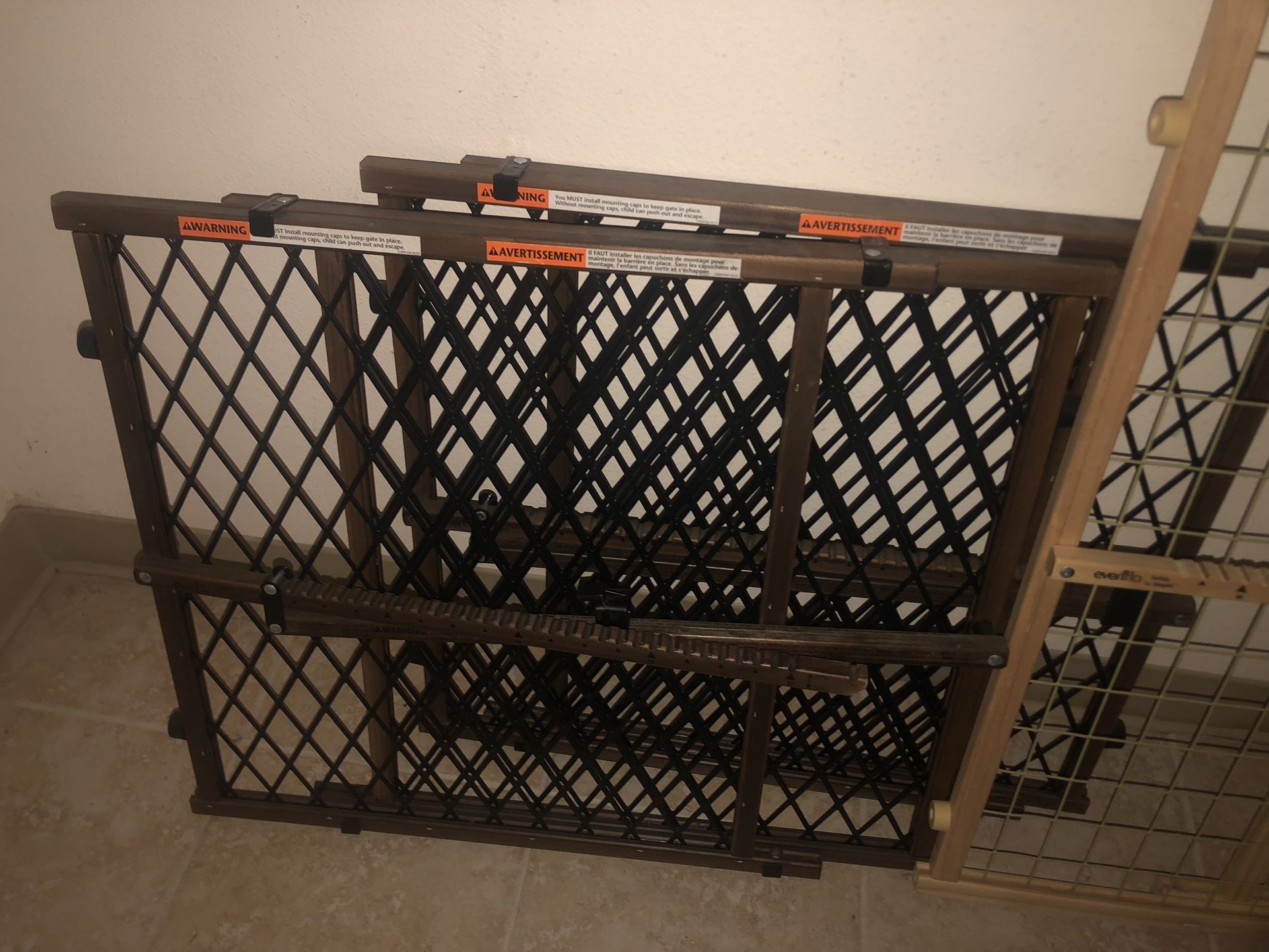 3 Child safety Gates