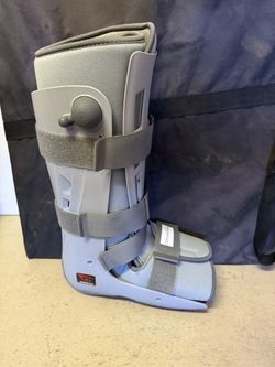 Breg orthotic Walking Boot - Adult Large 