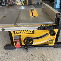 Dewalt Table Saw  10 Inches  