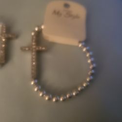 Stretch Cross Pearl Bracelets