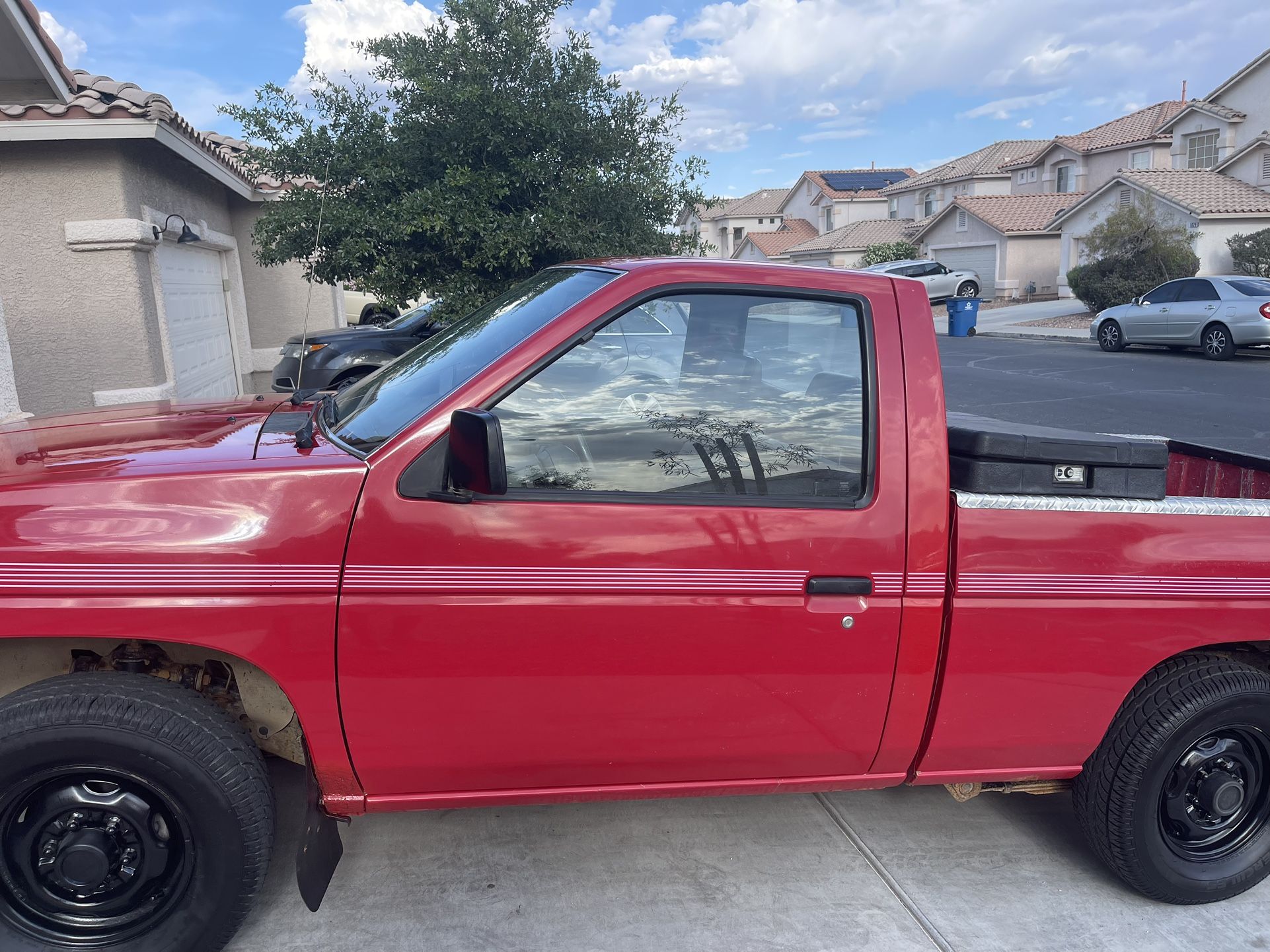1990 Nissan Pickup