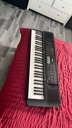 Yamaha Electric Keyboard Piano
