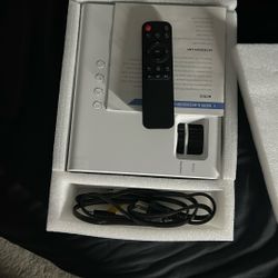 Vacasso Mini LCD Video Projector