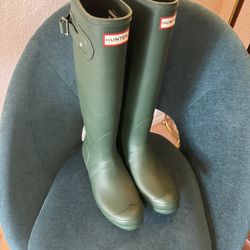 Women’s Green Hunter Rain Boots Size 9 (Like New)