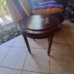 NFL VIKINGS ENDTABLE 