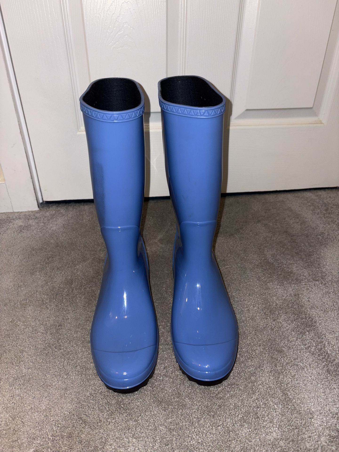 UGG Shaye Light Blue Tall Rain Boots In Women’s Size 10