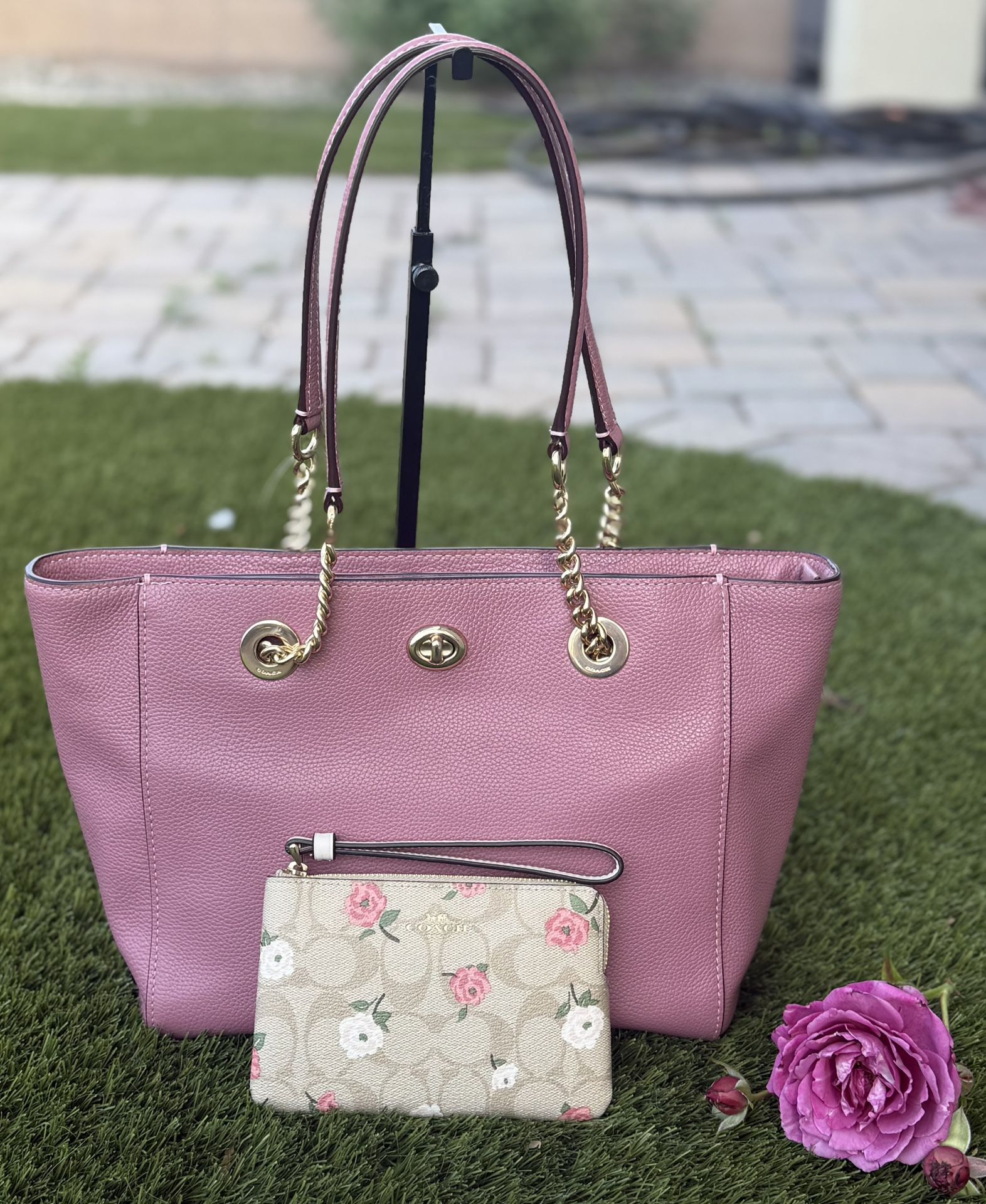 Coach Turnlock Chain Tote (Like New) with Wristlet (New)/Set Coach