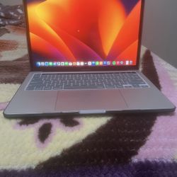 13 in. MacBook Pro - Silver (Like New) Model A2338