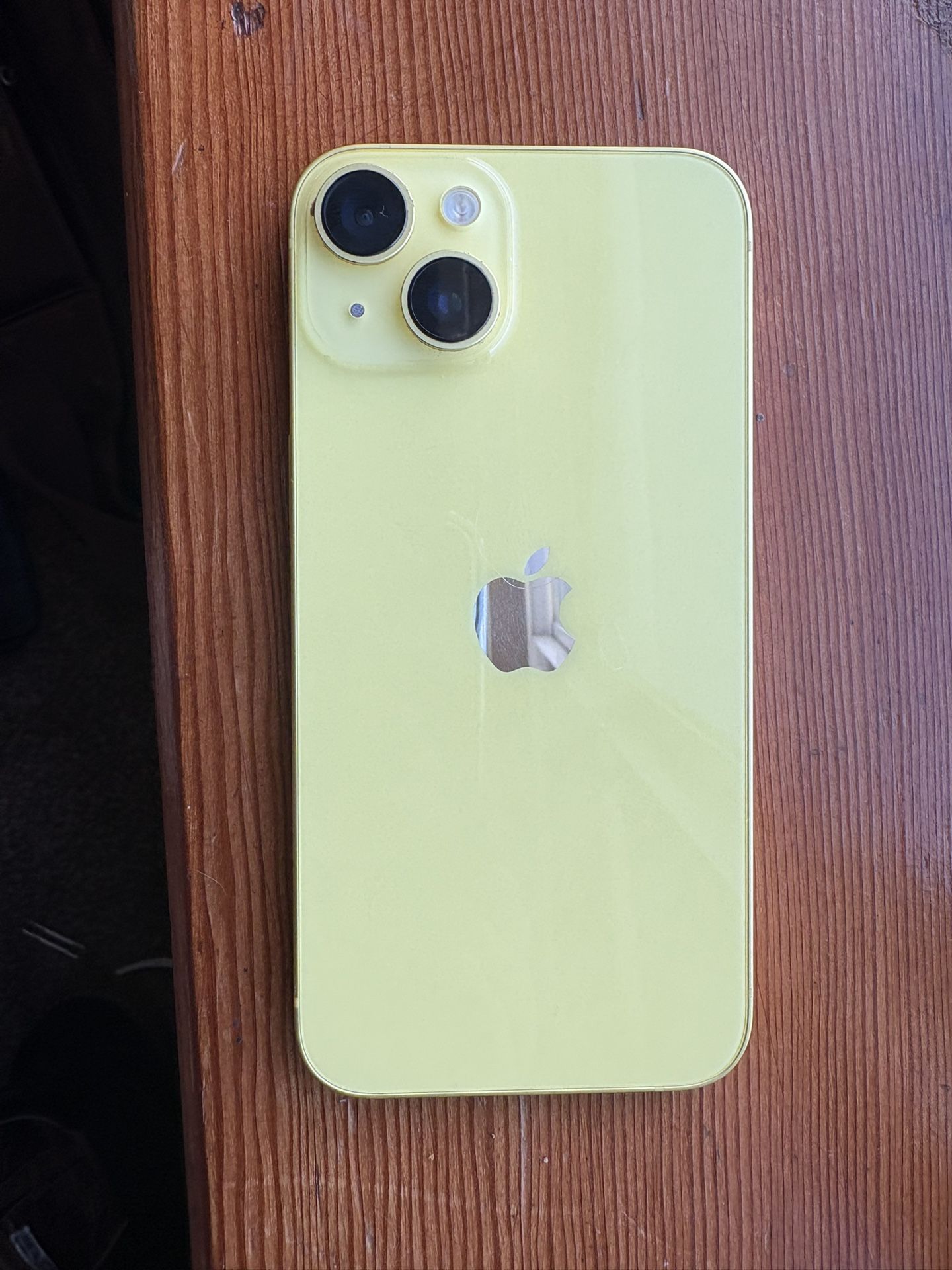 IPhone 14 In YELLOW