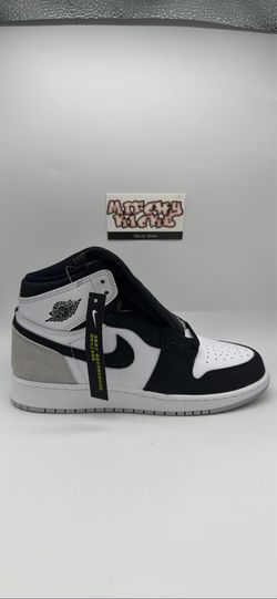 Jordan 1 Retro High OG Bleached Coral (GS) Sz. 5.5Y
