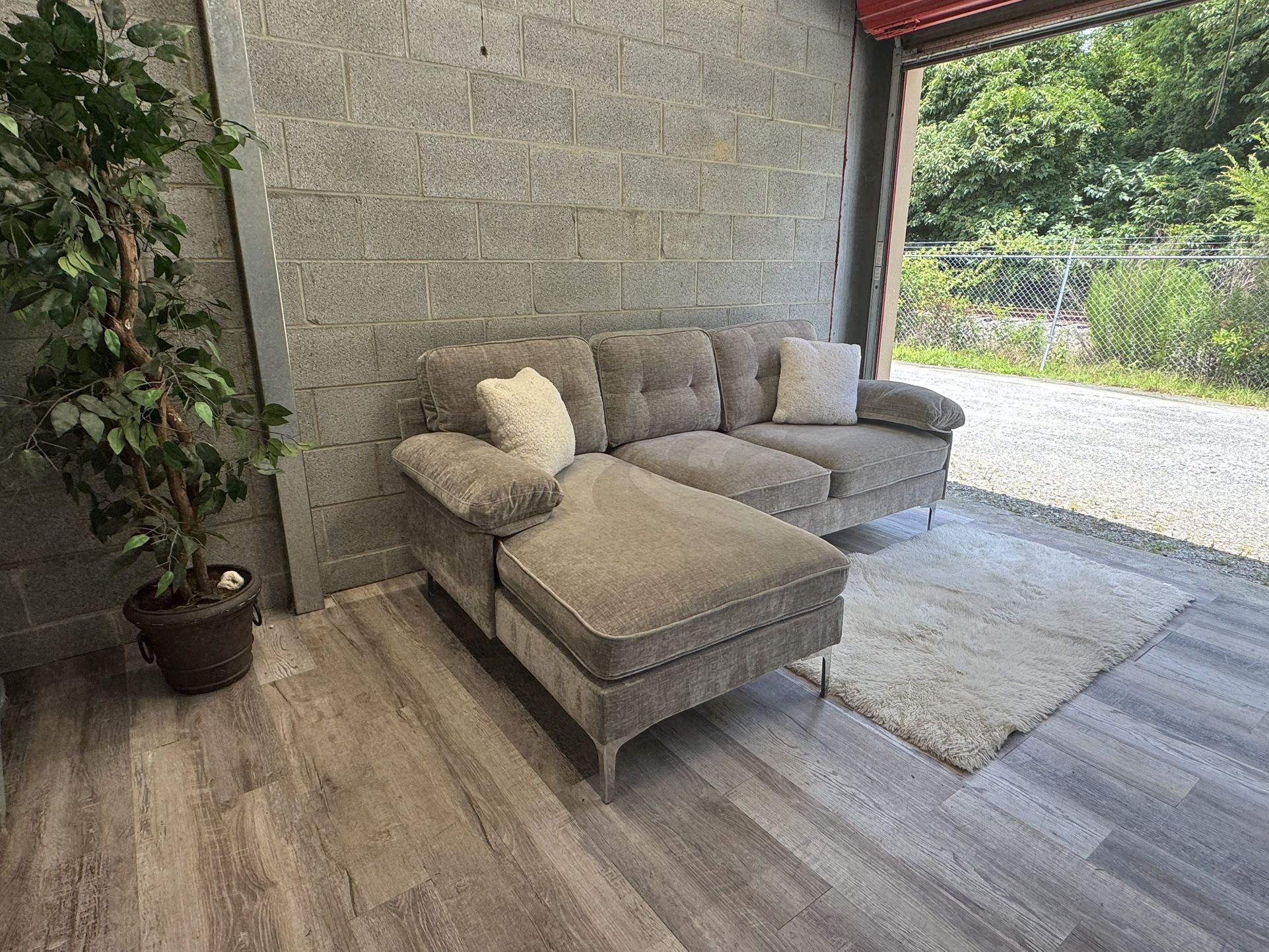 (Delivery) Small Grey Sectional Couch / Sofa With Chaise