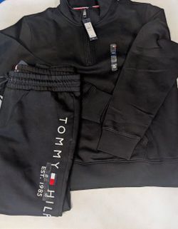 New Men's XLarge Tommy Pull Over & Sweatpants