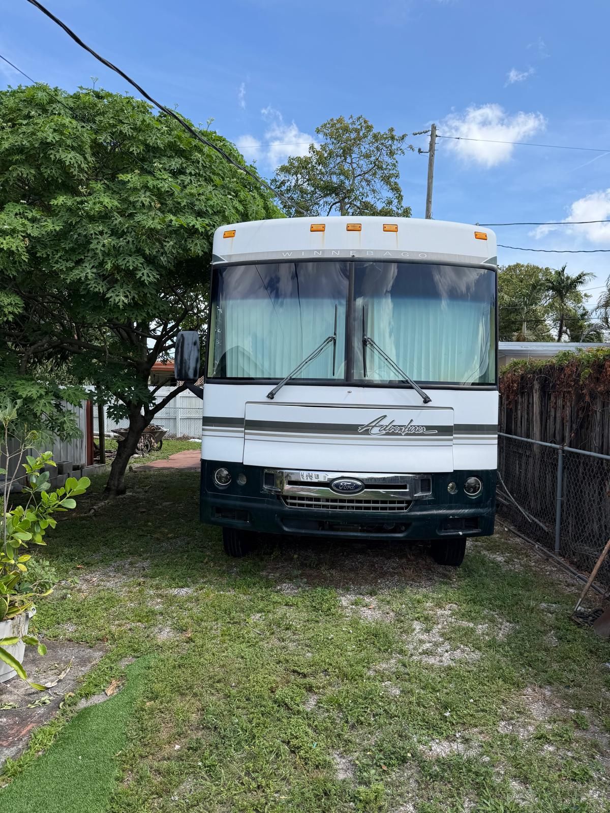 USED 2002 WINNEBAGO ADVENTURER 35U