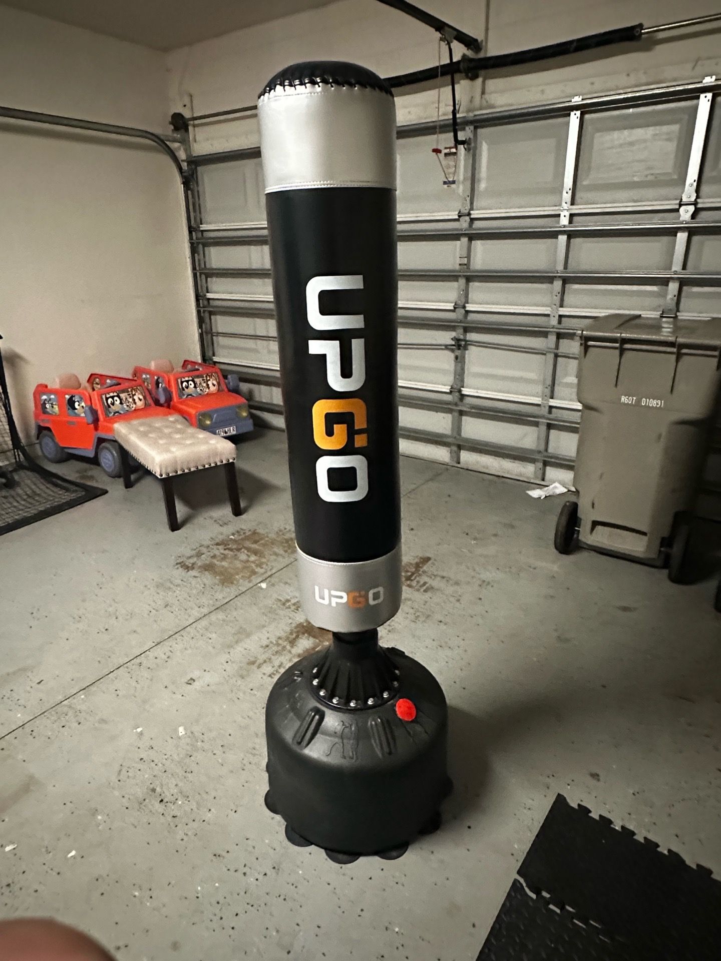 Heavy kicking bag
